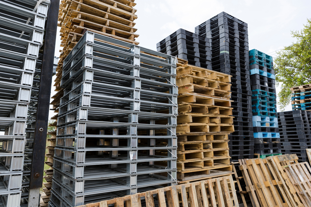 Why Choose Timber Pallets Over Plastic Timber Pallets - aandmpallets