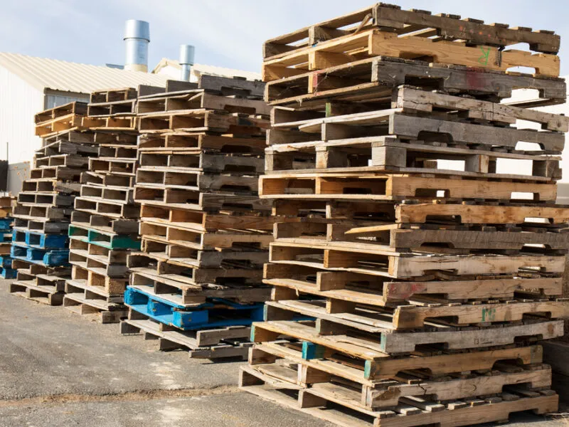 How Can Used Timber Pallets Save Your Business Money