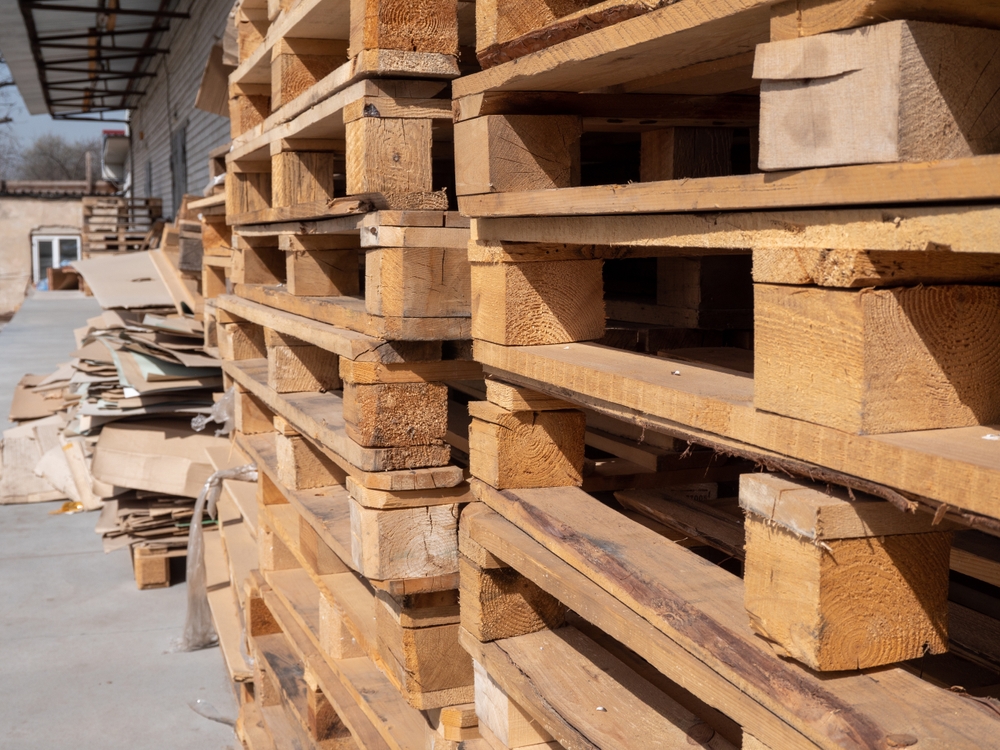 How much does it cost to collect and recycle pallets?